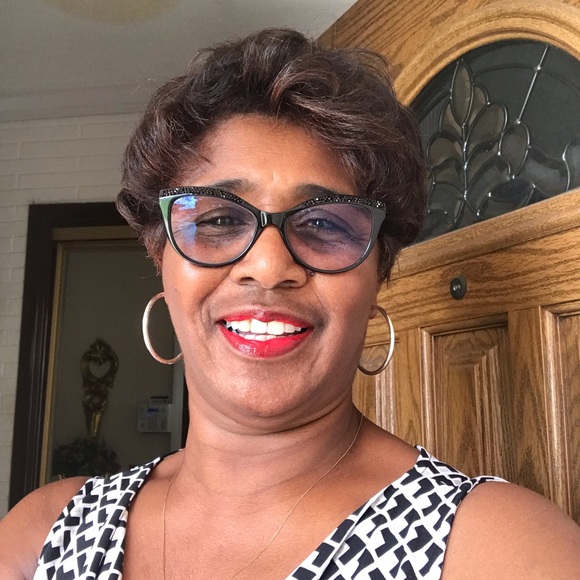 Meet your Posher, C.y. - Picture 1 of 1